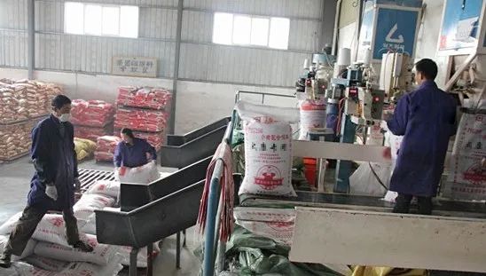 飼料廠車間腥臭味擾民，就用Dejing的凈飼料廠專用除臭劑.jpg